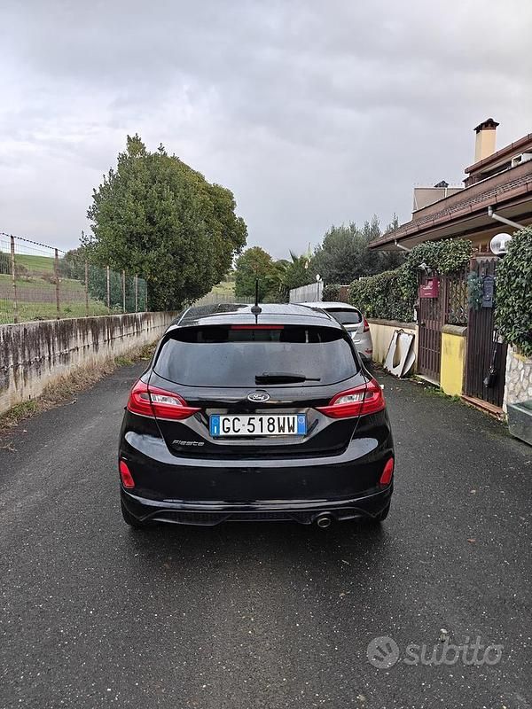 Usata Ford Fiesta 95 CV (69 kW) 2020 Nero Utilitaria