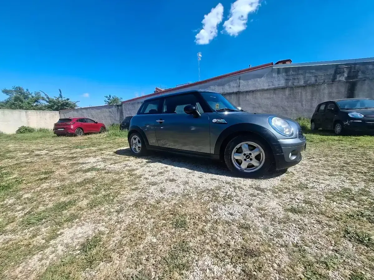Usata Mini ONE 75 CV (55 kW) 2009 Grigio Utilitaria