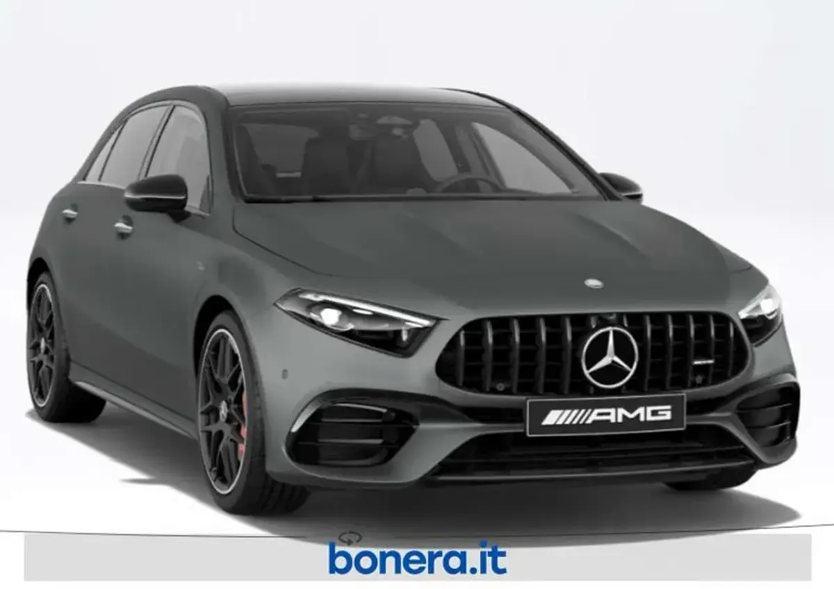 Nuova Mercedes A45 AMG Premium 421 CV (309 kW) 2026 Grigio montagna magno manufakt Utilitaria