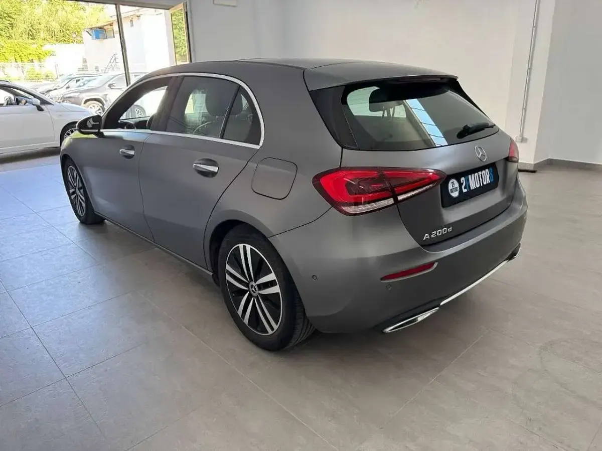 Usata Mercedes A200 Edition 150 CV (110 kW) 2022 Grigio magno designo ( opaco ) Berlina