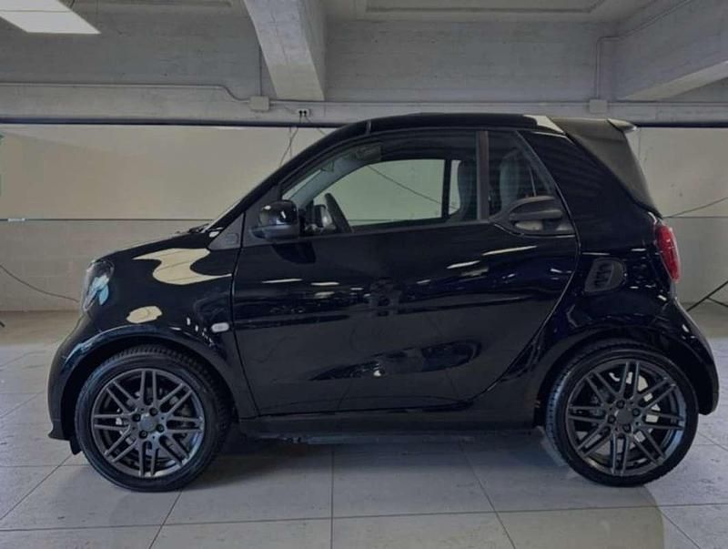 Usata Smart ForTwo Electric Drive Brabus 60 kW (82 CV) 2019 Nero Cabrio