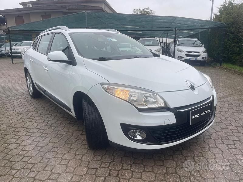 Usata Renault Mégane GrandTour 90 CV (66 kW) 2013 Bianco Station wagon