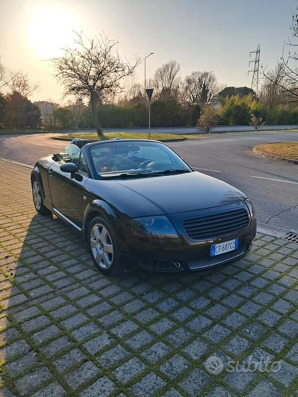 Usata Audi TT Roadster 150 CV (110 kW) 2000 Nero Cabrio