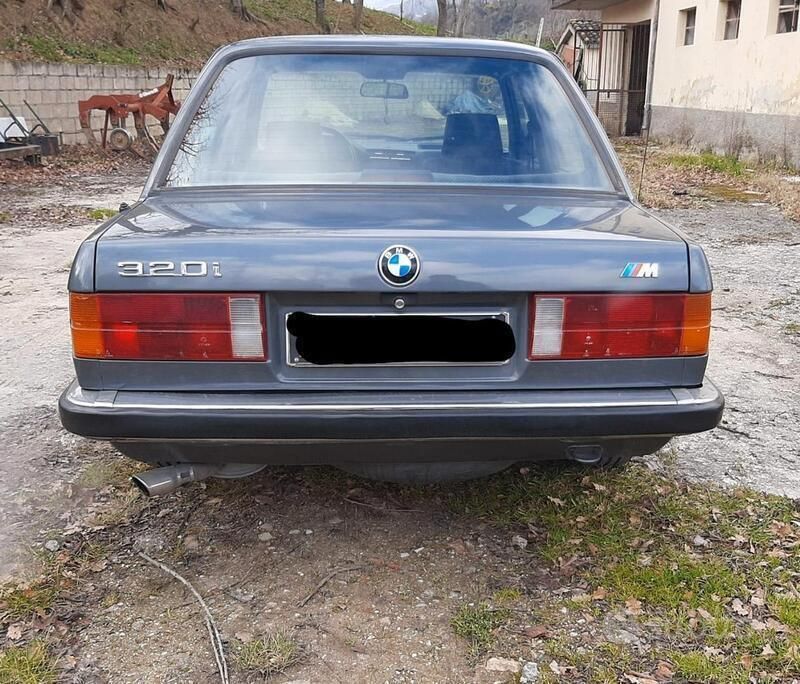 Usata BMW 320 125 CV (91 kW) 1984 Grigio Berlina