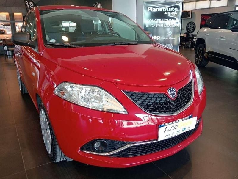 Gebraucht Lancia Ypsilon 69 PS (50 kW) 2016 Grau Kleinwagen