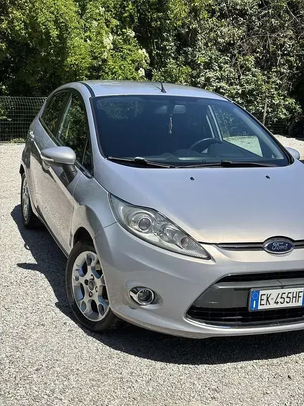 Usata Ford Fiesta Titanium 97 CV (71 kW) 2011 Berlina