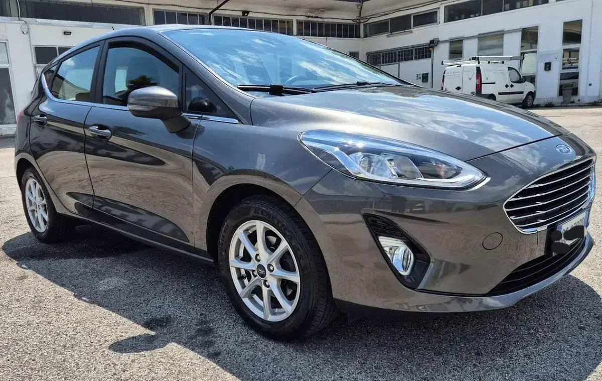 Usata Ford Fiesta Titanium S 75 CV (55 kW) 2020 Grigio Utilitaria