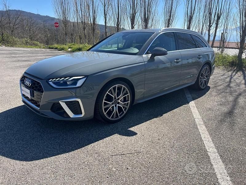 Usata Audi A4 S-Line 190 CV (139 kW) 2020 Grigio Station wagon