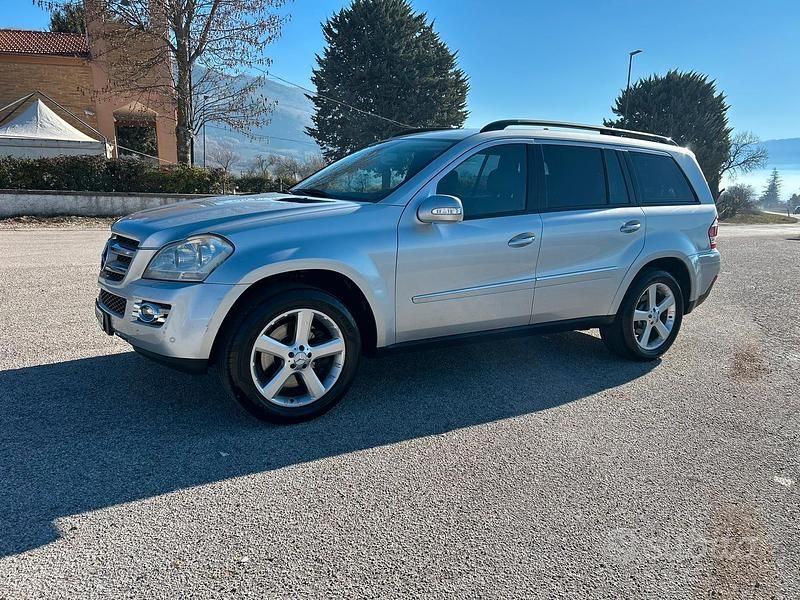 Usata Mercedes GL320 224 CV (164 kW) 2006 Grigio SUV