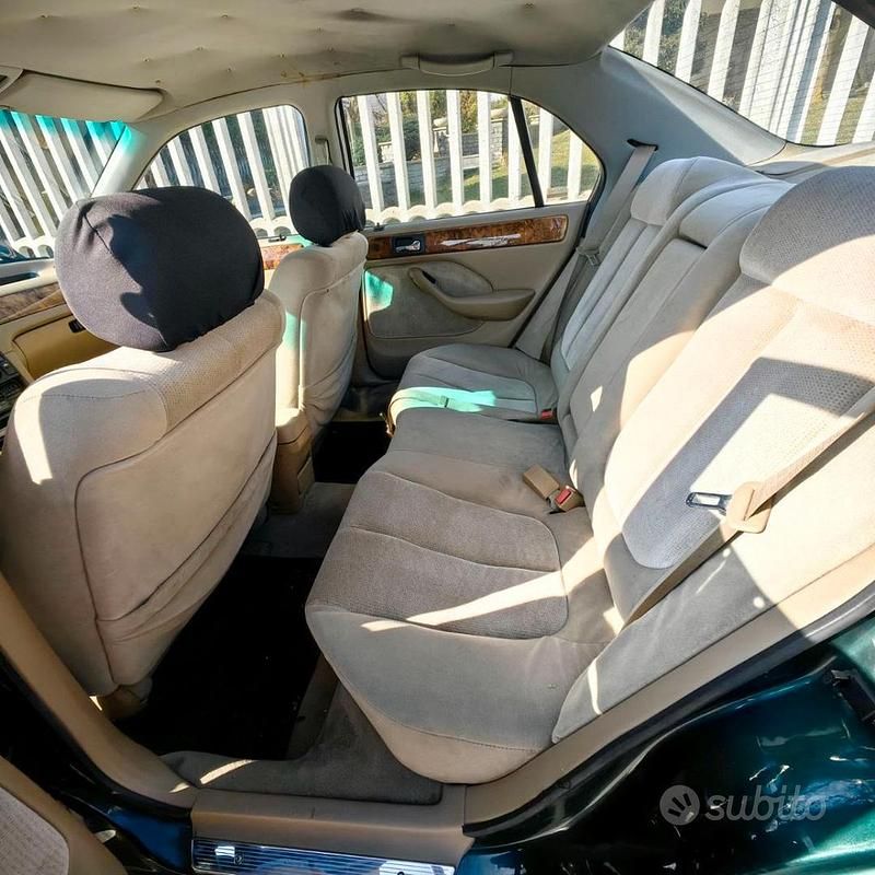 Usata Rover 620 131 CV (96 kW) 1994 Verde Berlina