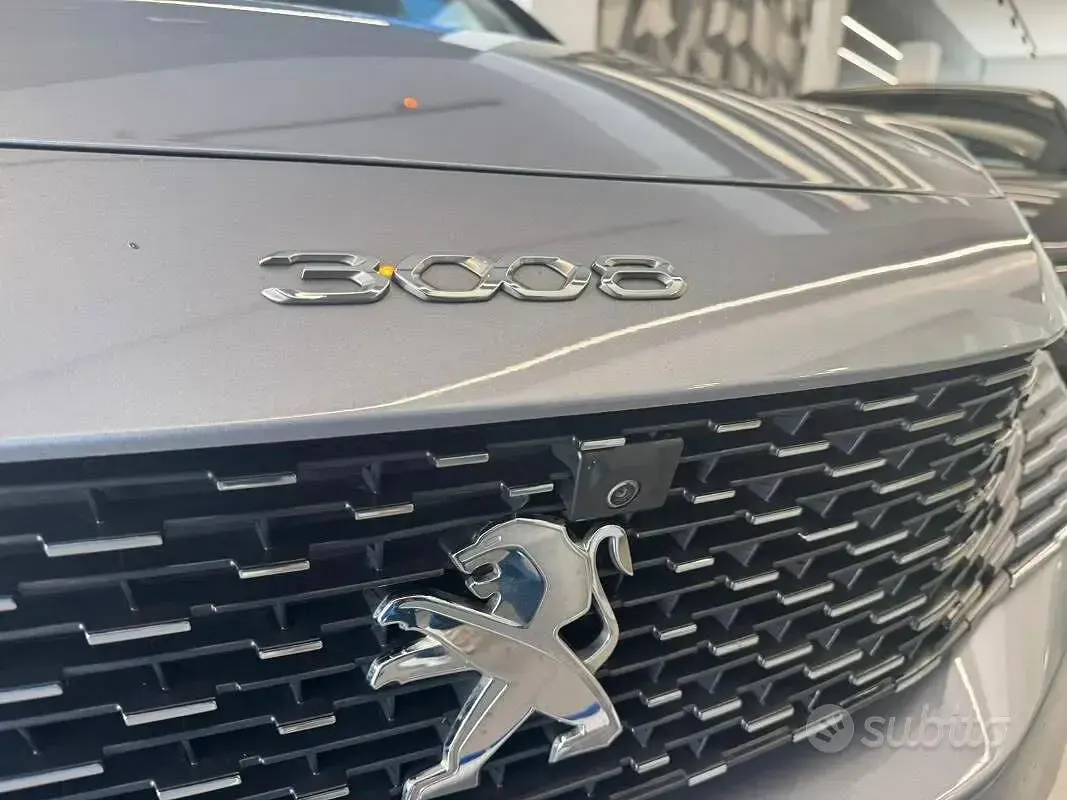 Usata Peugeot 3008 Allure 131 CV (96 kW) 2023 Grigio SUV