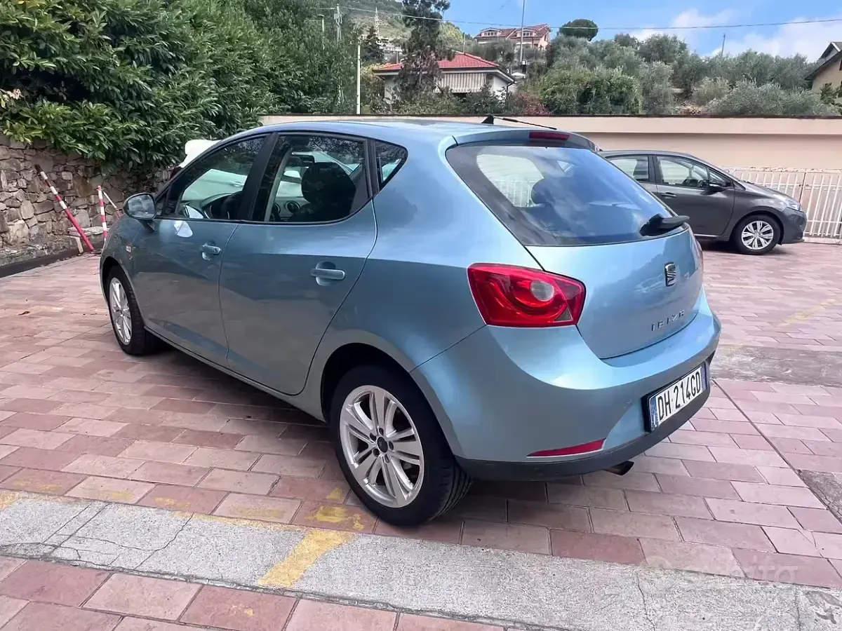 Usata Seat Ibiza Sport 105 CV (77 kW) 2008 Blu Berlina
