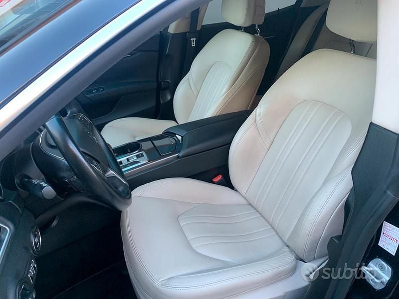Usata Maserati Ghibli 275 CV (202 kW) 2014 Nero Berlina