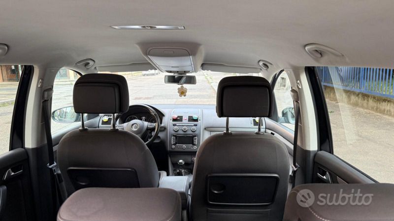 Usata VW Touran 140 CV (102 kW) 2012 Nero Monovolume