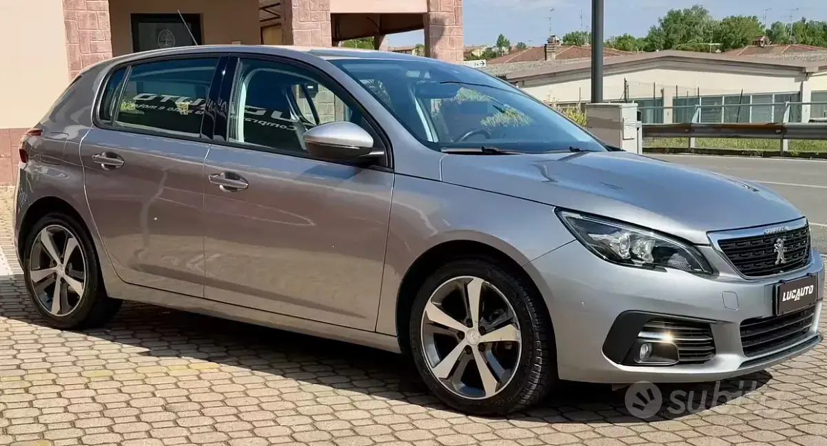 Usata Peugeot 308 Style 102 CV (75 kW) 2019 Grigio Berlina
