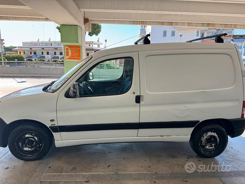 Gebraucht Peugeot Partner 90 PS (66 kW) 2006 Weiß Van / Kleinbus