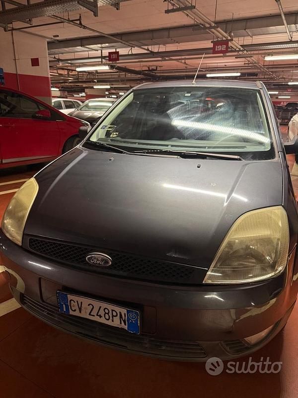 Usata Ford Fiesta 75 CV (55 kW) 2005 Utilitaria