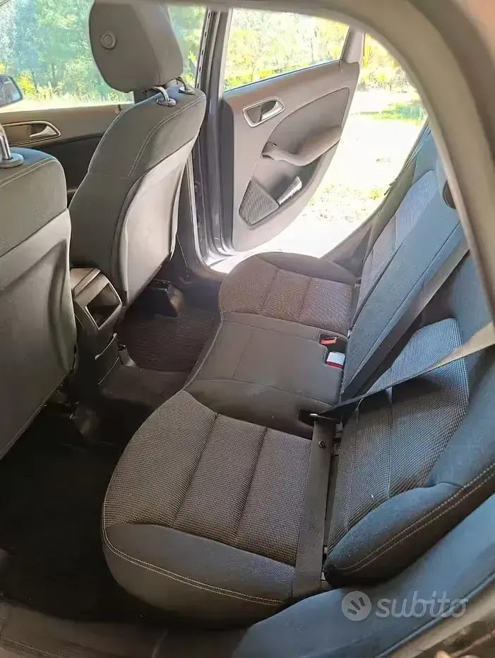 Usata Mercedes B180 Premium 109 CV (80 kW) 2013 Grigio Utilitaria