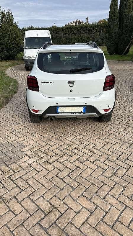 Usata Dacia Sandero Comfort 101 CV (74 kW) 2020 Berlina