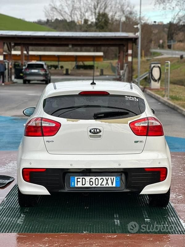 Usata Kia Rio 2016 Bianco Utilitaria