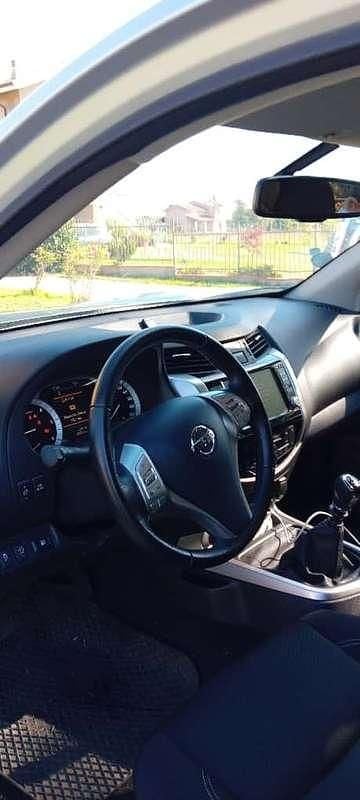 Usata Nissan Navara N-Connecta 190 CV (139 kW) 2020 Argento Pick-up