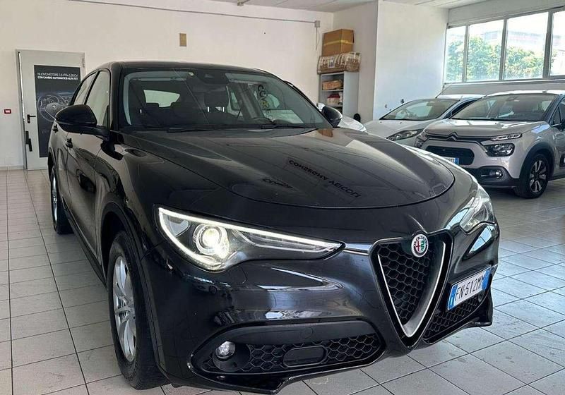 Nero Usata 2018 Alfa Romeo Stelvio SUV | 18.800 € (Ottimo prezzo) - Immagine 1/4