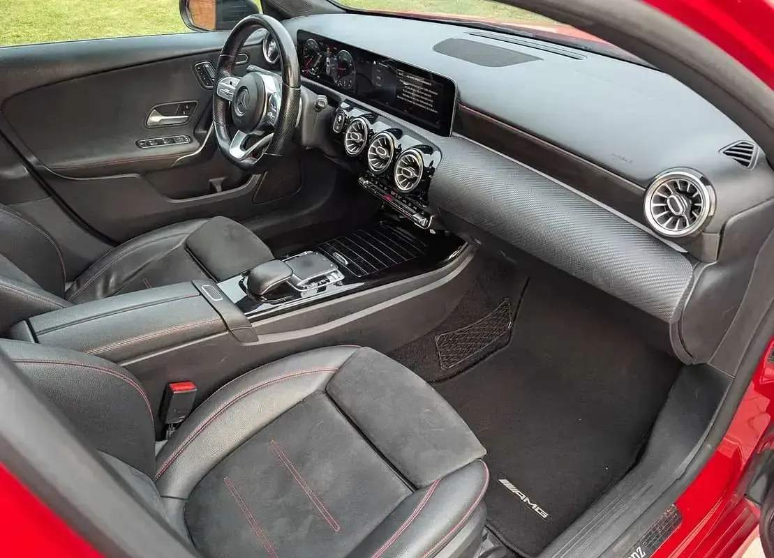 Usata Mercedes A180 Business 136 CV (100 kW) 2018 Rosso Berlina