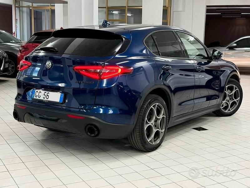 Usata Alfa Romeo Stelvio Sprint 190 CV (139 kW) 2021 Blu SUV