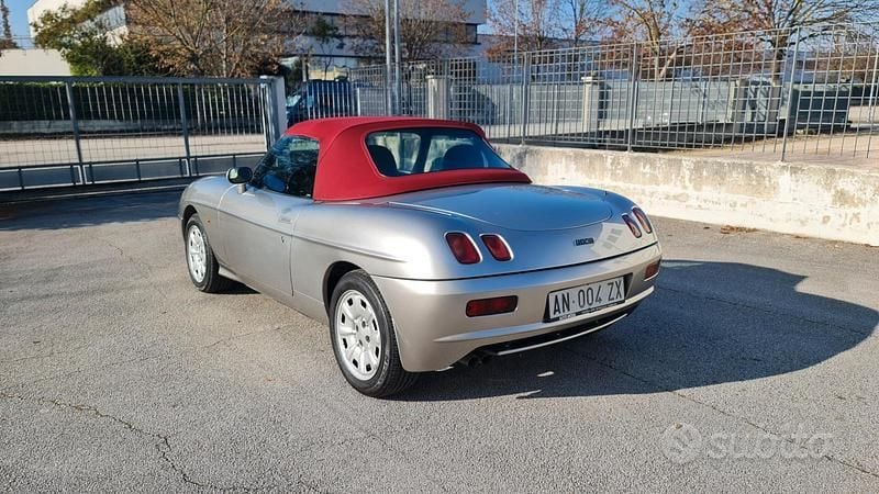 Usata Fiat Barchetta 130 CV (95 kW) 1997 Grigio Cabrio