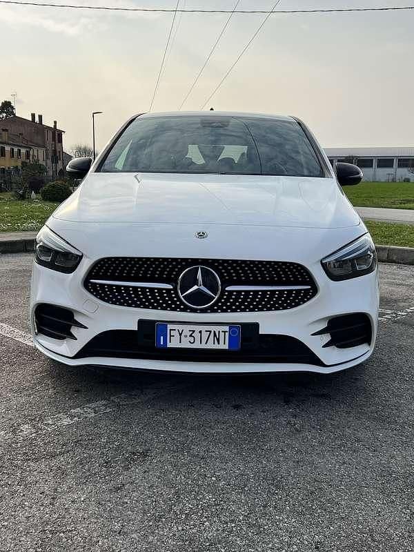 Usata Mercedes B200 Premium 150 CV (110 kW) 2019 Monovolume