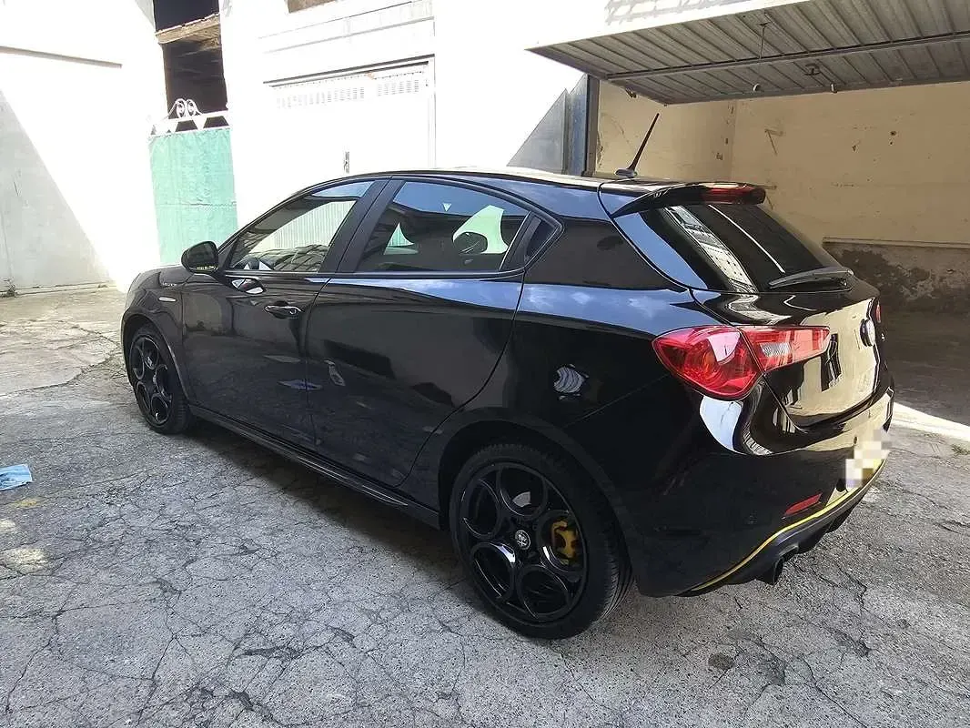 Usata Alfa Romeo Giulietta Veloce 170 CV (125 kW) 2019 Utilitaria