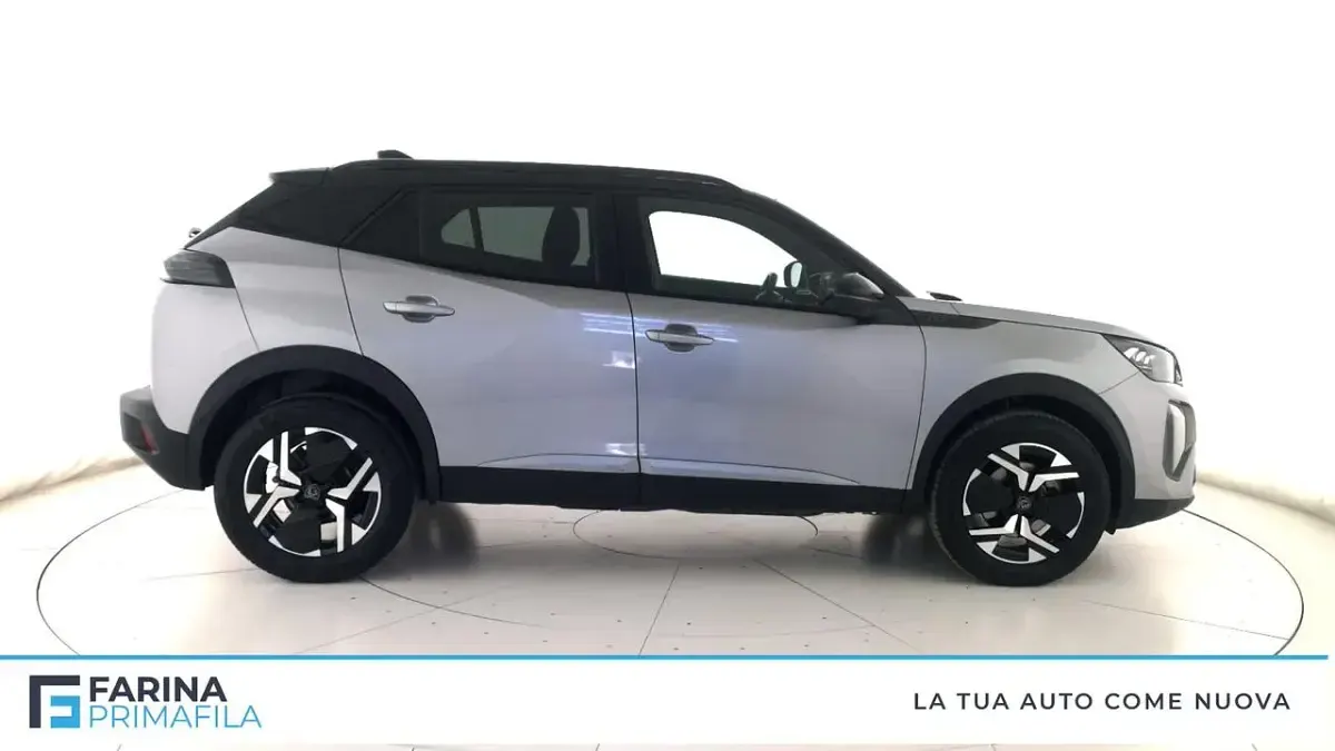 Begagnad Peugeot 2008 GT 135 HK (99 kW) 2025 Grå SUV