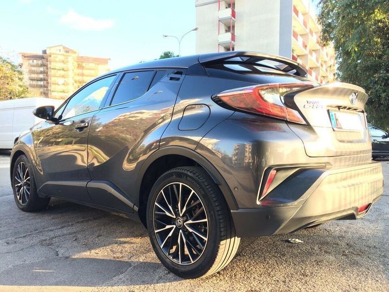 Venduto Toyota C-HR 1.8 Hybrid E-CVT . - auto usate in vendita
