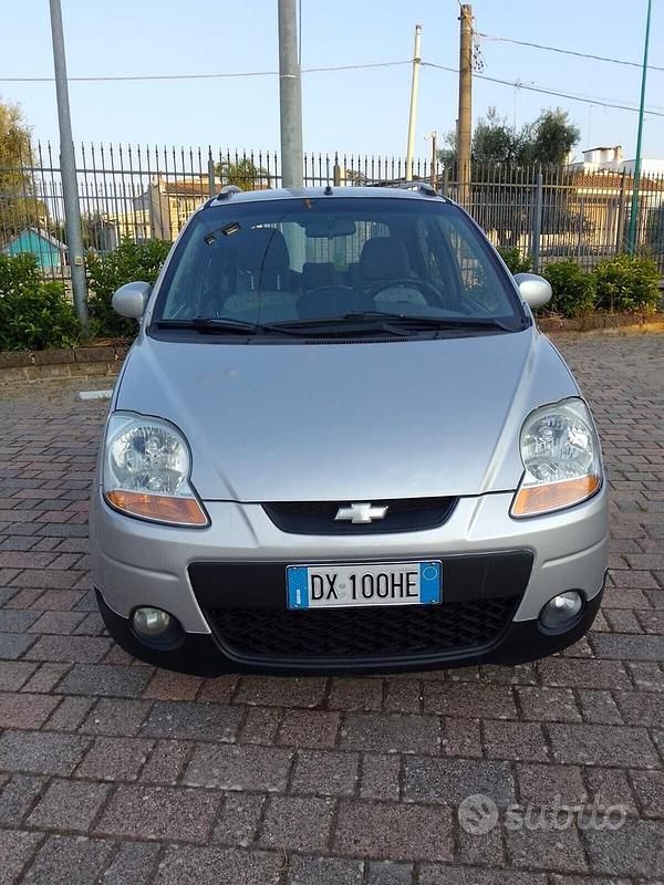 Grigio Usata 2009 Chevrolet Matiz SE Due volumi | 2999 € (Buon prezzo) - Immagine 1/4