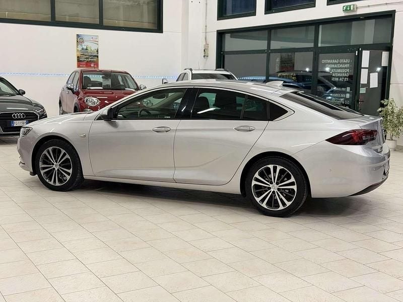 Usata Opel Insignia Sport 136 CV (100 kW) 2018 Argento Berlina