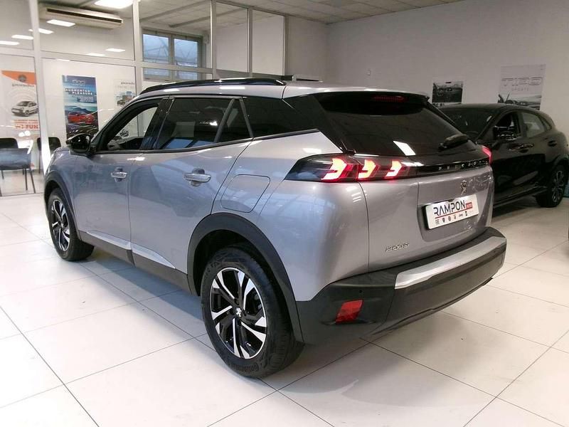 Usata Peugeot 2008 Allure 101 CV (74 kW) 2023 Grigio SUV