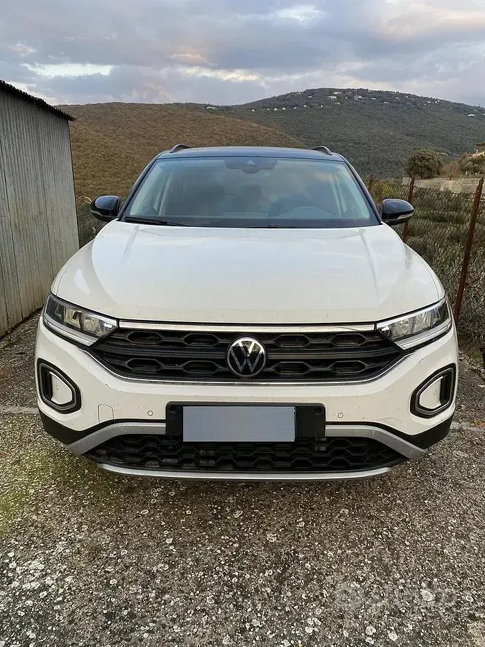 Usata VW T-Roc 116 CV (85 kW) 2024 Bianco SUV