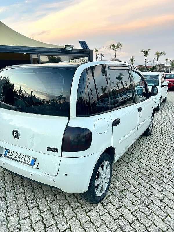 Usata Fiat Multipla Dynamic 92 CV (67 kW) 2010 Bianco Monovolume