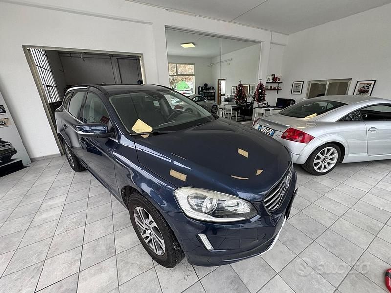 Usata Volvo XC60 Momentum 181 CV (133 kW) 2015 Blu SUV
