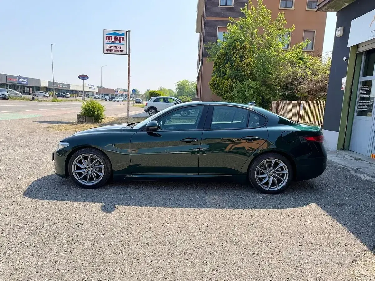 Usata Alfa Romeo Giulia Business 160 CV (117 kW) 2021 Verde Berlina