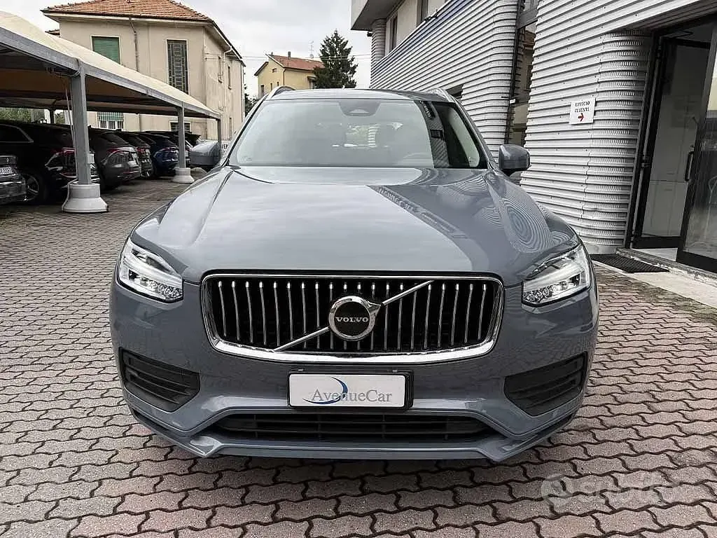Usata Volvo XC90 Core 235 CV (172 kW) 2023 Grigio SUV