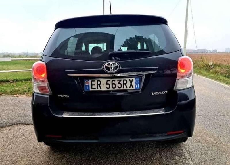 Usata Toyota Verso Active 126 CV (92 kW) 2013 Monovolume