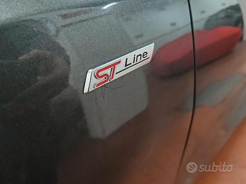Usata Ford Focus ST-Line 125 CV (91 kW) 2024 Grigio Berlina