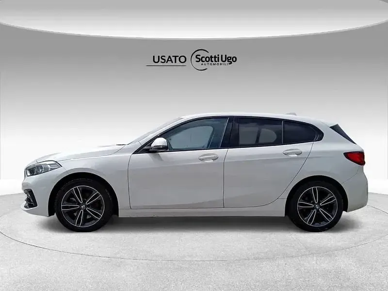 Begagnad BMW 116 Sport Line 116 HK (85 kW) 2021 Vit Halvkombi