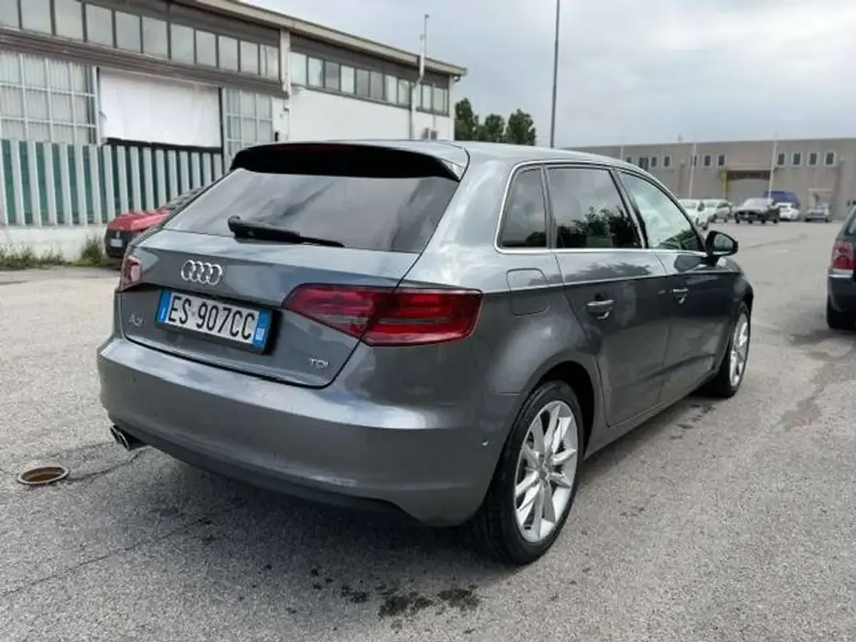 Usata Audi A3 Ambiente 150 CV (110 kW) 2013 Grigio Berlina