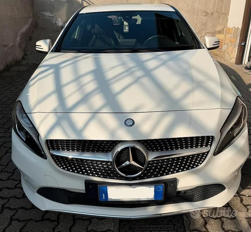 Usata Mercedes A180 109 CV (80 kW) 2016 Bianco Berlina