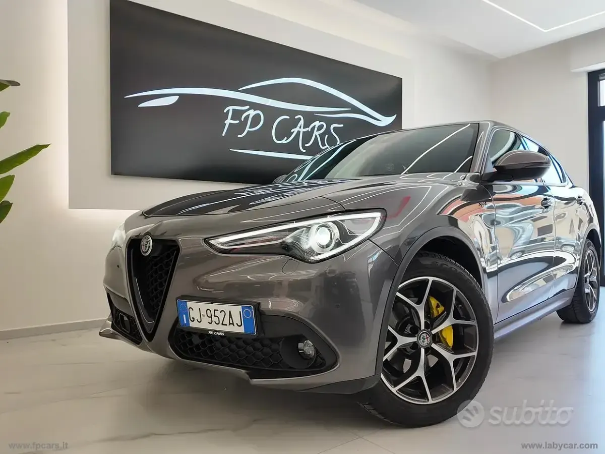 Usata Alfa Romeo Stelvio Sprint 190 CV (139 kW) 2022 Grigio SUV