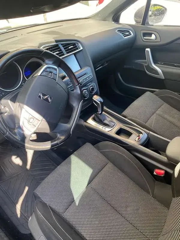 Usata DS Automobiles DS4 So Chic 120 CV (88 kW) 2016 Grigio Berlina