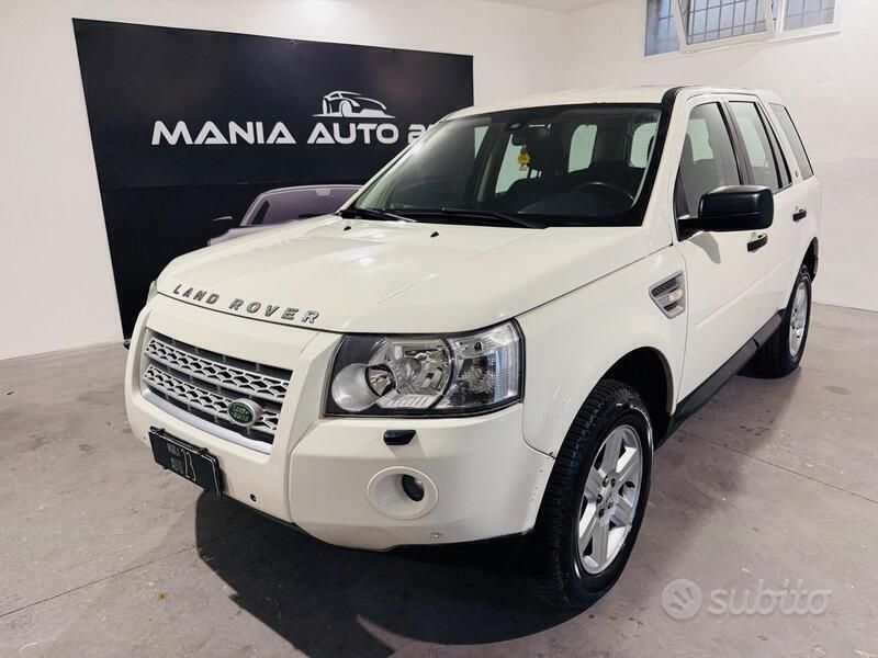 Bianco Usata 2009 Land Rover Freelander 2 SE SUV | 4990 € (Super prezzo) - Immagine 1/4