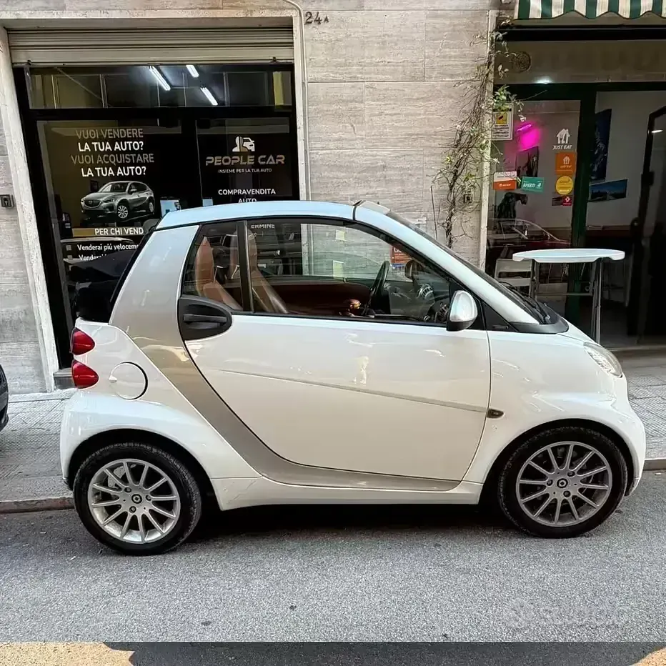 Usata Smart ForTwo Cabrio Passion 54 CV (39 kW) 2010 Bianco Cabrio